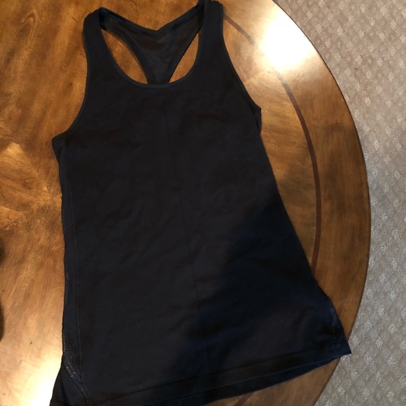 Lululemon cool racer back size 6 with mesh detail - Picture 1 of 2